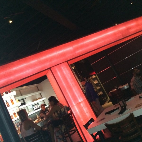 Foto tirada no(a) Sushi Room - A Sake Lounge por Alex F. em 9/5/2014