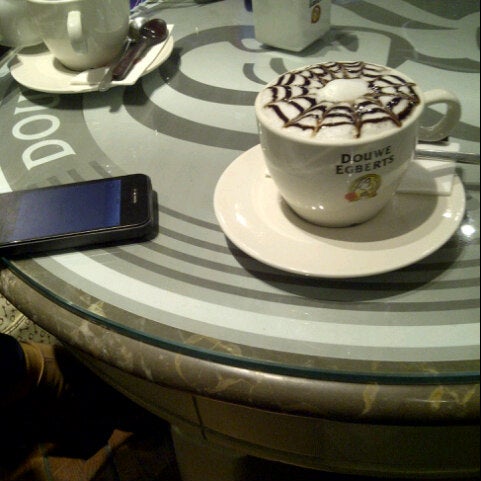 Foto tirada no(a) Douwe Egberts Coffee &amp; Restaurant por devoteeGS em 11/7/2012