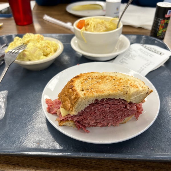 Photo prise au Shapiro&#39;s Delicatessen par keith s. le12/22/2022