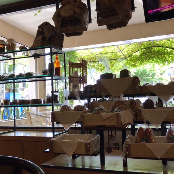 Bali Bakery (Patisserie & Cafe) 12 tips