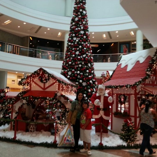 Photo taken at Salvador Norte Shopping by Deraldo C. on 12/16/2012