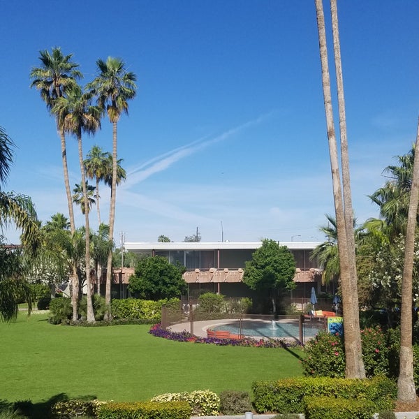 Photo taken at Hotel Valley Ho by Stacy on 5/5/2019