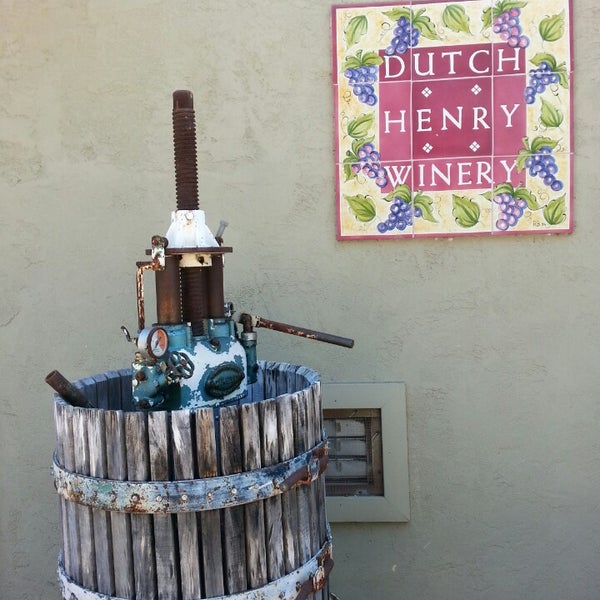 Photo taken at Dutch Henry Winery by Stacy on 8/16/2014