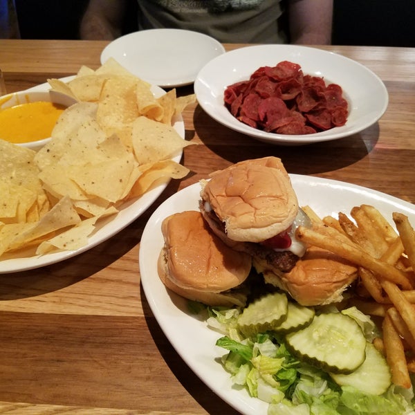 Photo taken at BJ&#39;s Restaurant &amp; Brewhouse by Stacy on 7/3/2018