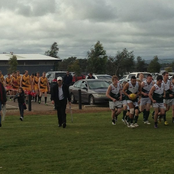 Sport ground перевод