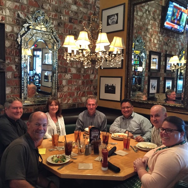 Photo taken at BJ&#39;s Restaurant &amp; Brewhouse by Joel H. on 10/26/2015