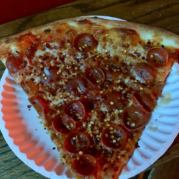 Foto diambil di Big Mario&#39;s Pizza oleh Traveloco_Joe pada 10/26/2019