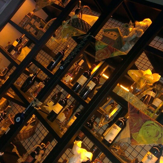 7/6/2013에 Kilic D.님이 Uğrak Cafe &amp; Pub에서 찍은 사진