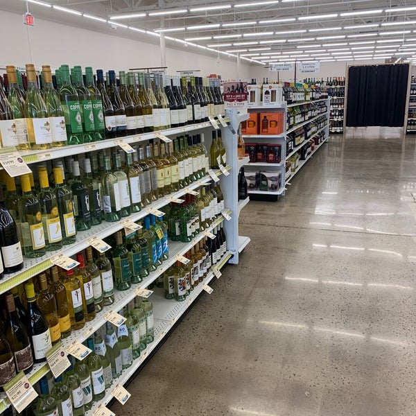 PA Wine & Spirits Wine Store