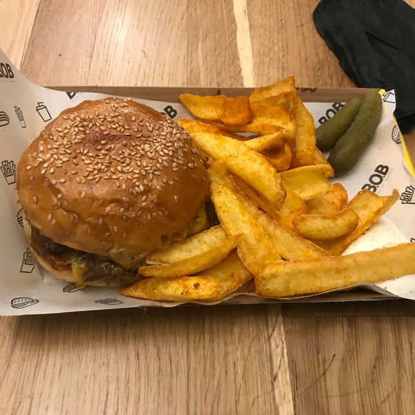 Photo taken at B.O.B Best of Burger by Alican Y. on 3/30/2019