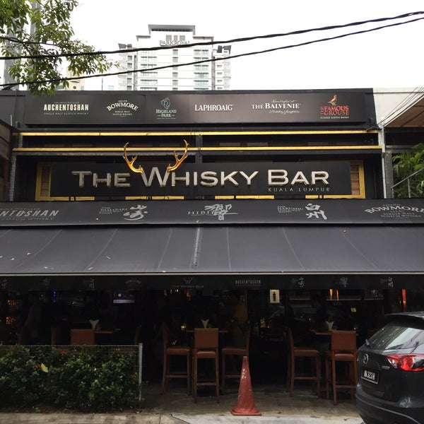 10/29/2016 tarihinde Garich L.ziyaretçi tarafından The Whisky Bar KL'de çekilen fotoğraf