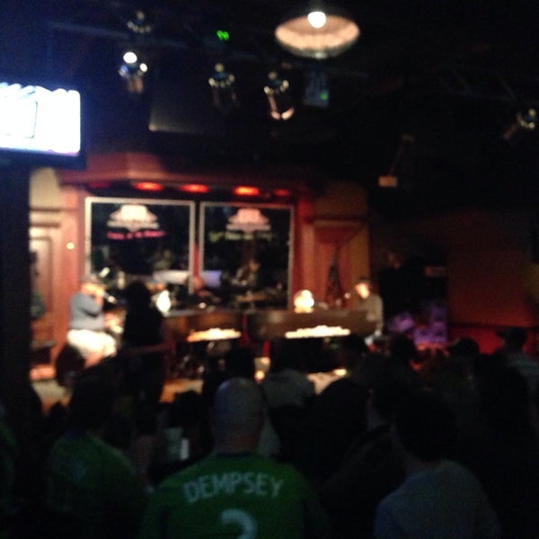10/28/2013 tarihinde Joe G.ziyaretçi tarafından 88 Keys Sports Bar with Dueling Pianos'de çekilen fotoğraf