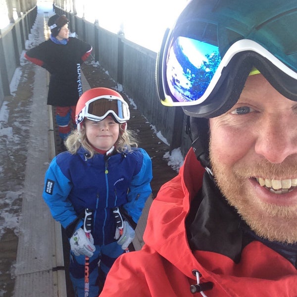 Das Foto wurde bei Kläppen Ski Resort von Magnus N. am 3/28/2015 aufgenommen