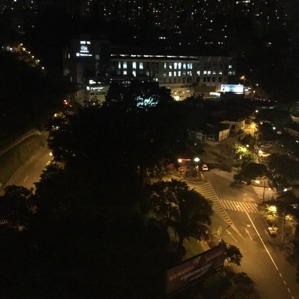 Photo taken at Diez Hotel Categoría Colombia by Thomas W. on 10/31/2017
