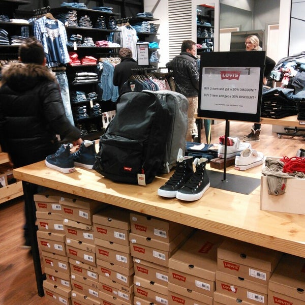 Levi's - Via Marco Polo 1