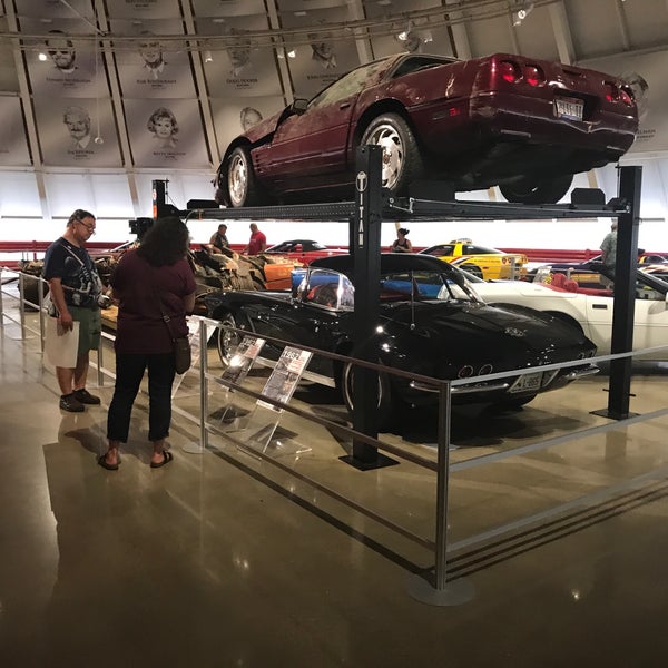 รูปภาพถ่ายที่ National Corvette Museum โดย AngieJ . เมื่อ 5/28/2018