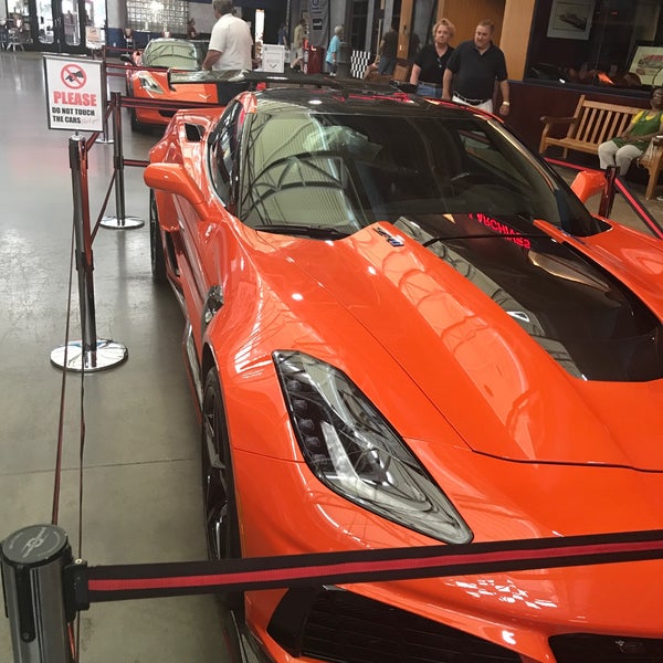 รูปภาพถ่ายที่ National Corvette Museum โดย AngieJ . เมื่อ 5/28/2018