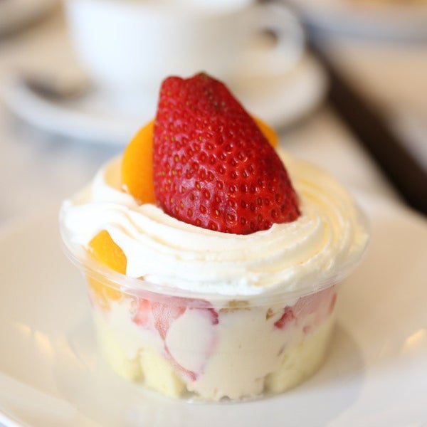В«Burnt Meringue with Poached RhubarbВ»