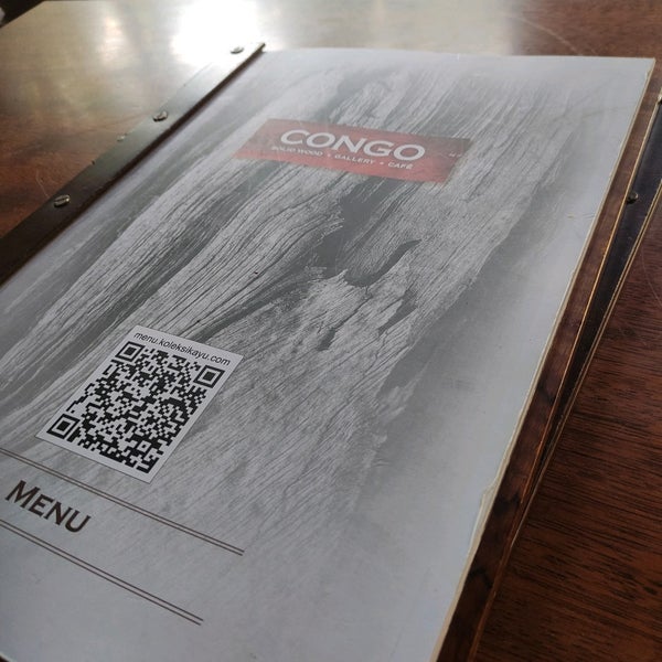 4/1/2022に@realinersがCongo Gallery &amp; Cafeで撮った写真