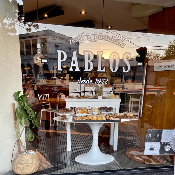 Das Foto wurde bei Pablos Restorán Bar von Paul ✨Poly✨ 🌞 am 10/16/2021 aufgenommen