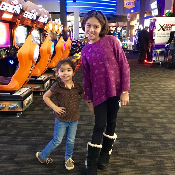 Photo taken at Dave &amp; Buster&#39;s by Erika A. on 11/12/2015