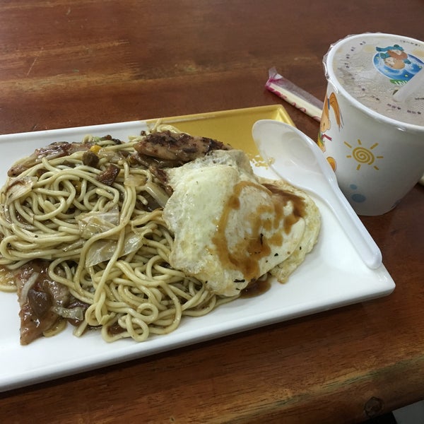 Photos At 漢林大漢堡 Breakfast Spot In Zhōngshan Qu