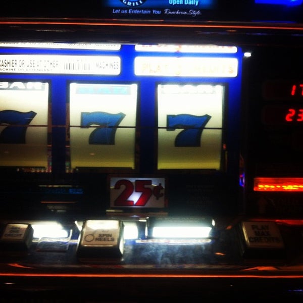 รูปภาพถ่ายที่ Jackson Rancheria Casino Resort โดย Steve B. เมื่อ 12/30/2012