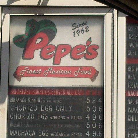 Foto tomada en Pepe&#39;s Finest Mexican Food  por Monica A. el 5/18/2013