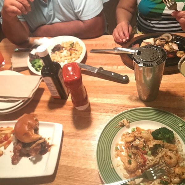 Applebee's Grill + Bar 25 tips from 1067 visitors
