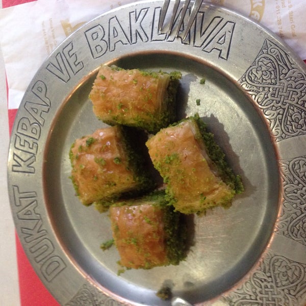 Снимок сделан в Turkish Restaurant Dukat пользователем Fatih Ç. 1/2/2016