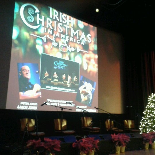 12/15/2012 tarihinde Amy R.ziyaretçi tarafından National Geographic Grosvenor Auditorium'de çekilen fotoğraf