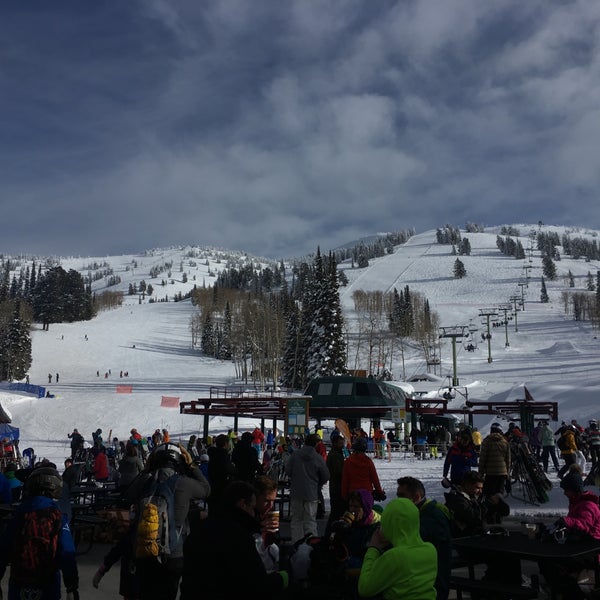 Foto scattata a Grand Targhee Resort Alta da Elena A. il 12/23/2016