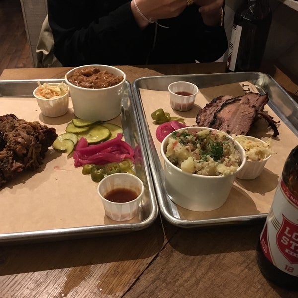 Number 1 BBQ in joint in Paris. True Dallas dude at the smoker. Plus they have lone star beer! Kudos.
