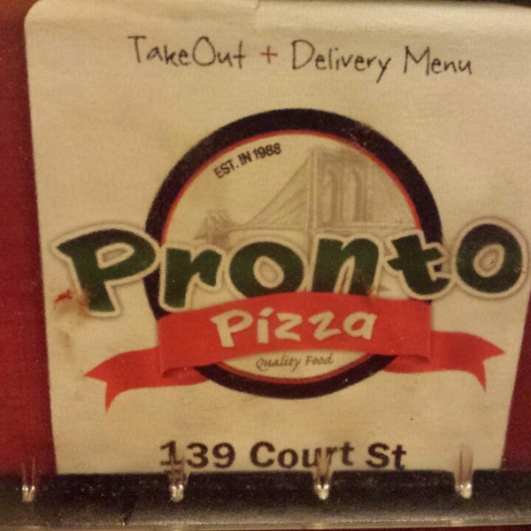 Foto tirada no(a) Pronto Pizza por Rick S. em 11/18/2013