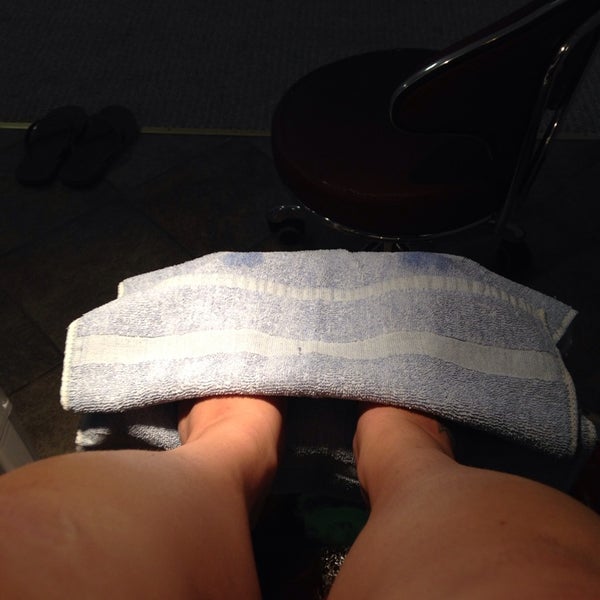 Vivian Nails Nail Salon in Shawano