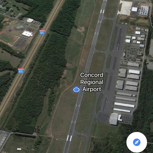 รูปภาพถ่ายที่ Concord Regional Airport (JQF) โดย Mike H. เมื่อ 6/19/2017