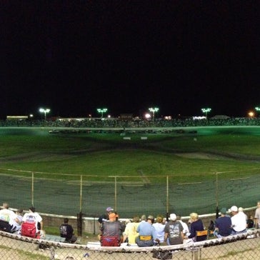 Foto tomada en Seekonk Speedway  por Mike H. el 7/24/2014