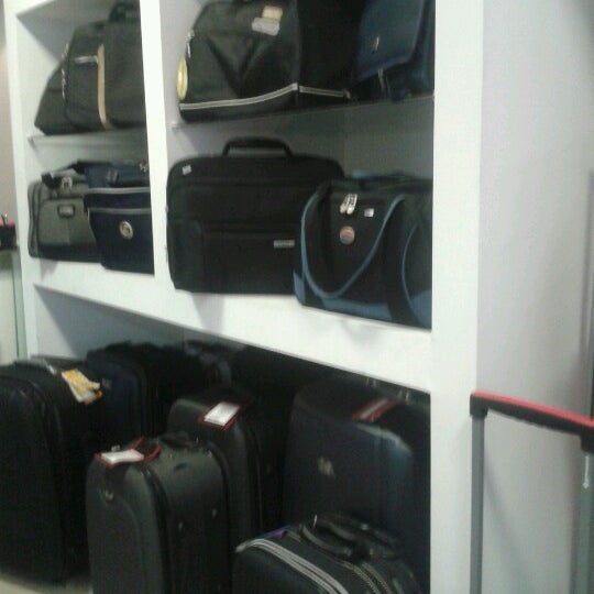 Samsonite, Gurruchaga 889, C1414 DHQ, Buenos Aires, Argentina, teléfono +54  11 4776-4199