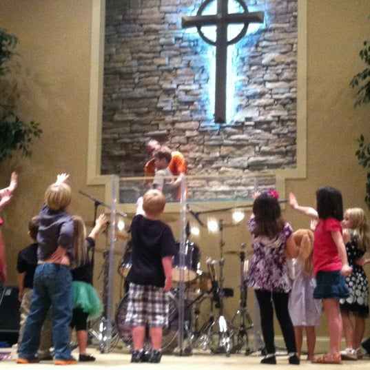 รูปภาพถ่ายที่ Lake City Christian Fellowship โดย Tammie B. เมื่อ 9/30/2012