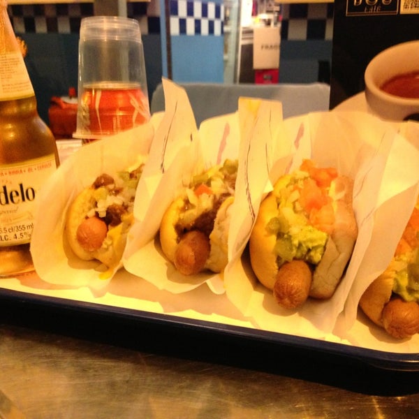 Photo taken at Terraza Modelo Hot-Dog Stand by Christian B. on 2/20/2013