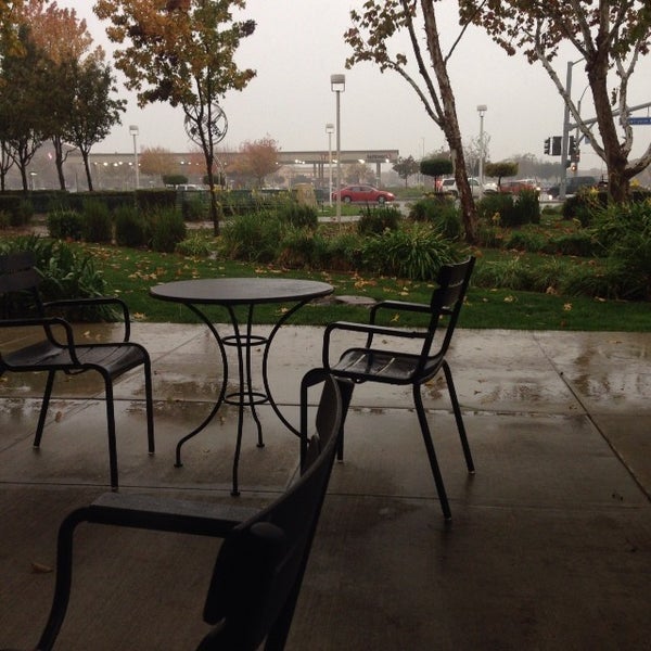 Starbucks Coffee Shop in Turlock