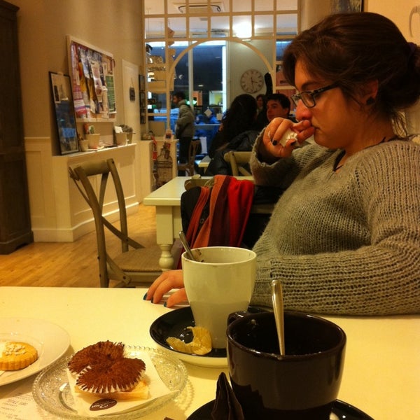 11/27/2013 tarihinde Camilla P.ziyaretçi tarafından Caffè Letterario'de çekilen fotoğraf
