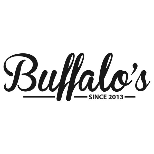 Foto tirada no(a) Buffalo&#39;s por George G. em 2/1/2016