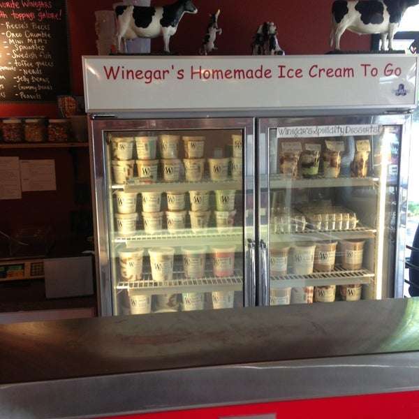 Foto scattata a Winegars Homemade Ice Cream &amp; Coffee da Columba M. il 6/22/2013