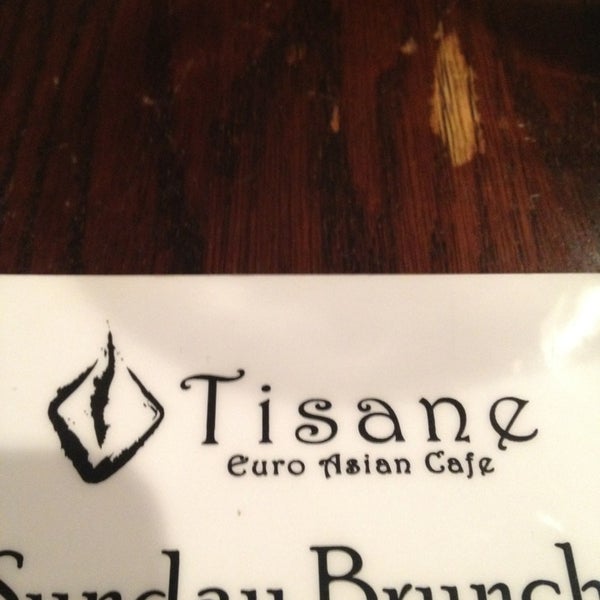 Das Foto wurde bei Tisane Euro Asian Cafe von Stacey C. am 1/13/2013 aufgenommen