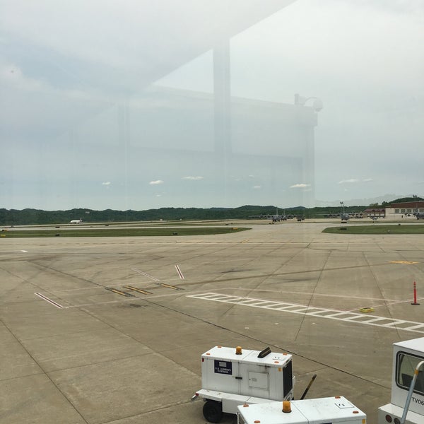 5/8/2016にLady Z.がYeager Airport (CRW)で撮った写真