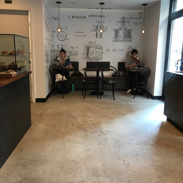 10/3/2017 tarihinde Lady Z.ziyaretçi tarafından Black Press Coffee'de çekilen fotoğraf
