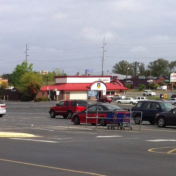 Pizza Hut Pizzeria in Monroe