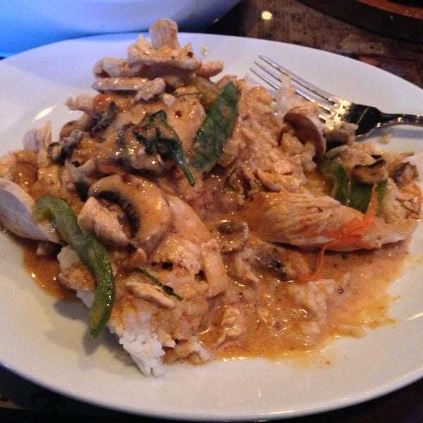 Das Foto wurde bei Spice Thai Restaurant von Greg L. am 6/5/2013 aufgenommen