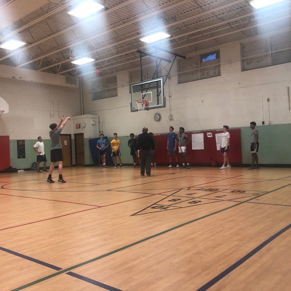 Falls Church High School High School in Falls Church